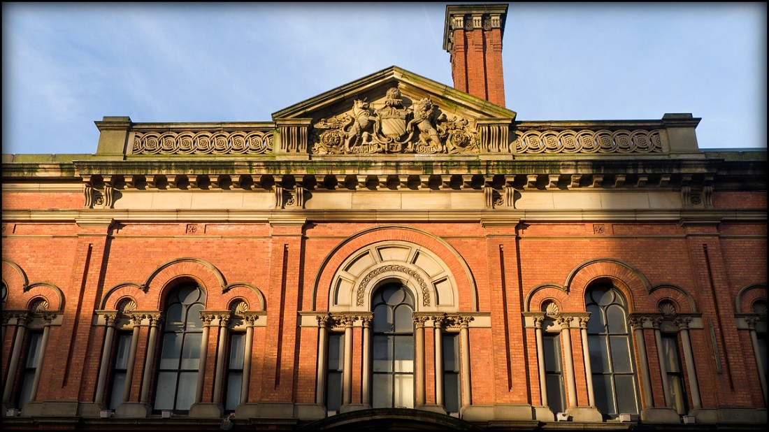 The exceptionally sharp lens of the LX5 captured the detail in this building brilliantly - but I still want more pixels.