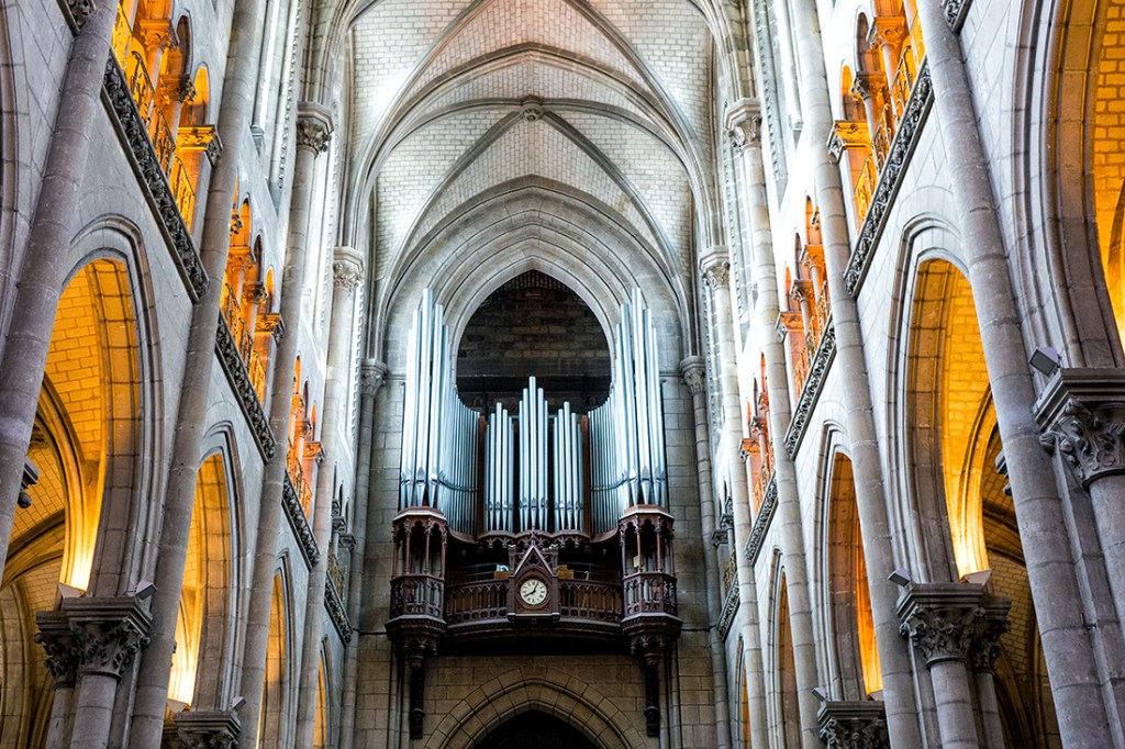 Church in Nantes, France. Sony RX10, ISO 400, f/4.0, 1/20"