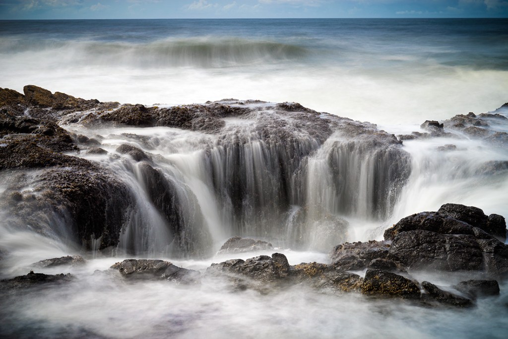 Thor's Well, Cape Perpetua, Oregon, USA. Sony A7r, 24-70 Canon lens, ISO100, 5" at f/10.0. Lee 10 stop ND filter.