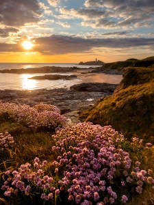 Cornish sunset. Olympus EM5 processed using Nik Viveza.