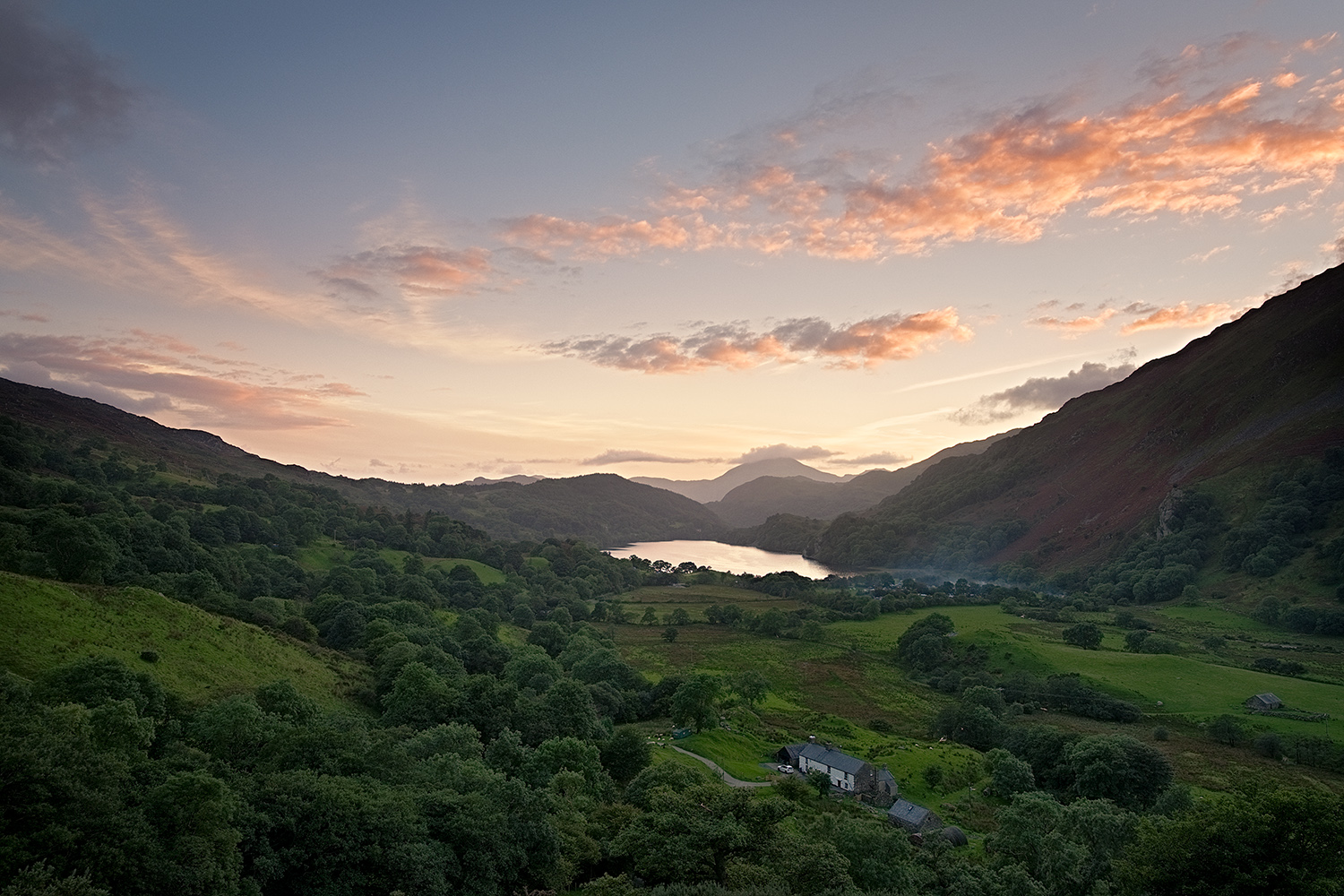 Fuji X-T1 with 10-24mm lens. ISO200, 1/10" at f/8.0. 0.6 ND Grad filter. Tripod mounted.